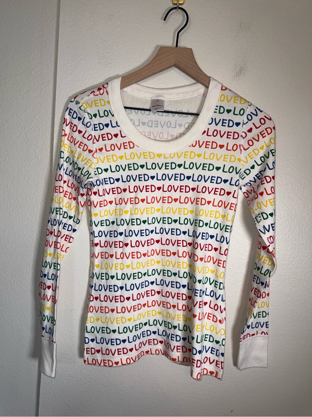 HANNA ANDERSSON Organic Cotton Pride Month Rainbow “loved” long sleeve tee XS